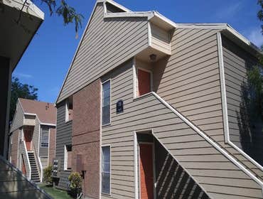 Photos by Mesa Verde Construction