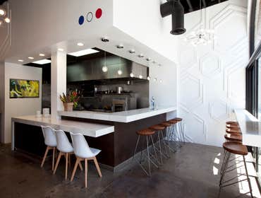 Air Food Bistro - Bar seating