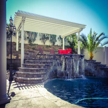Long span freestanding pergola