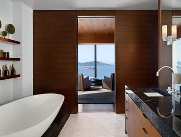 Hi-Rise San Francisco Apartment