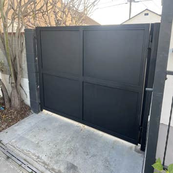 Kind Garage Doors & Gates Inc.