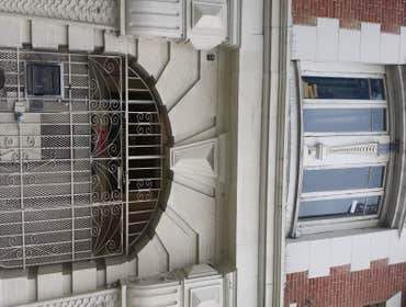 Residential and Commercial San Francisco Historical Building Beautiful Historical building in an Francisco on Valencia St. We preserved the old style o