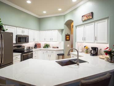 New Countertops, Cabinets Painted & Backsplash