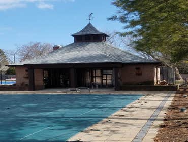 Pool house