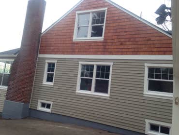 Siding and paint. Beaverton oregon Installation of new cedar lap sidind and wood shingles and exterior trim.
Exterior paint