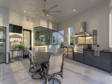 CONTEMPORARY NEW BUILD