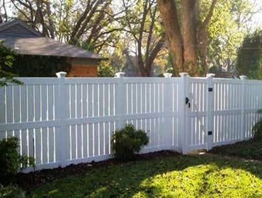Future Outdoors Vinyl Fences Future Outdoors provides fence installations of many different styles and colors of vinyl fences. These fences are made of