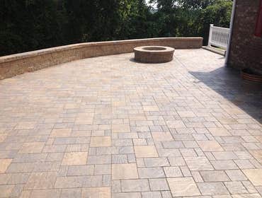Paver patio and fire pit
