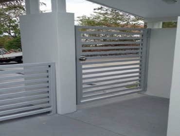Sherman Oaks Pedestrian Gate