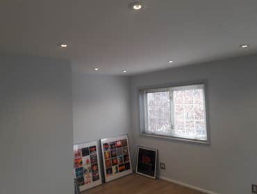 MEO Electric Corp When you need an electrician that is experienced with decades of "getting the job done right the first time", you need Meo Electric. 