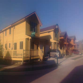 Cottonwood Flats Subdivision 65 unit / 25 building townhouse subdivision
