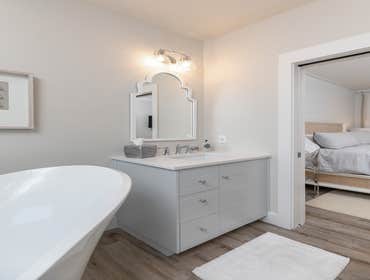 BEACH HOUSE [reno]