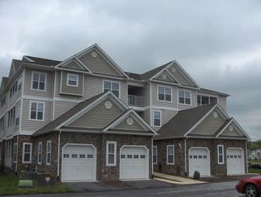 Vinyl soffits and custom fitted aluminum trim fascia for roof eves and overhangs. Vinyl soffits, Custom made Aluminum trim packsges for Fascia, exteri
