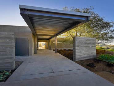 Toro Residence