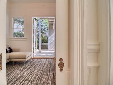 Pacific Heights Victorian This Pacific Heights Victorian was already beautiful, but it needed functionality - without sacrificing any of the charm. By 