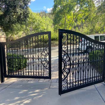 Build Gates and Garage Doors