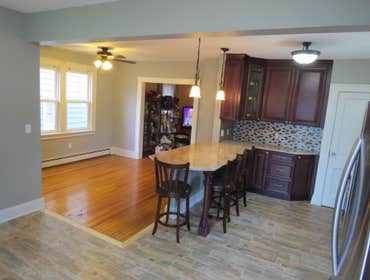 Peninsula (Modern Kitchen)