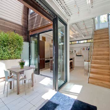 Harrison Street 3119 Harrison Street consists of two contemporary, 3,000 square foot homes near San Francisco’s Mission District. The project involved 