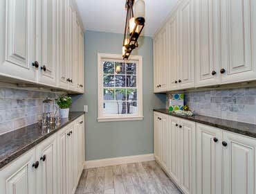 GEC Cabinet Depot As you get up in the morning, your day starts from the bathroom. For getting your dream bathroom you just have to visit once at GEC C