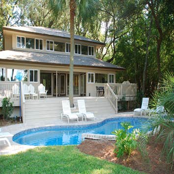 PATIO , POOL