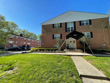 Rahway Apartments Boilers & Controls Upgrade of old boilers to new high efficiency, addition of advanced controls as part of utility energy efficiency 