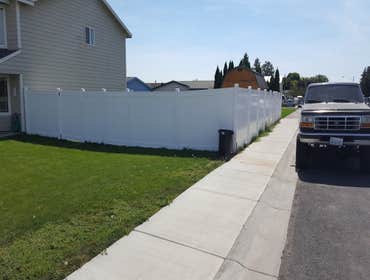 Vinyl Privacy Fence