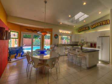 Kitchen / Dining Area