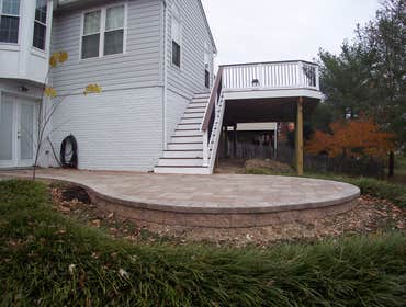 Photo(s) from American Deck Inc Fiberon Horizon Rosewood Deck & Patio, Parkton, MD