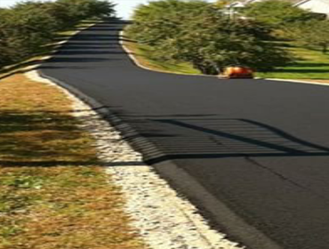Asphalt paving