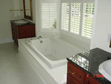 Doug Williams Custom Building Photos 222 Pine Street Remodell from 1500 sft Antique Farm House
3 Bed, 4 bath, 2 kitchens 3 car garage, media room. See 