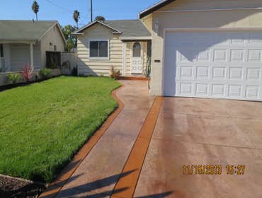 Stamped concrete with borders