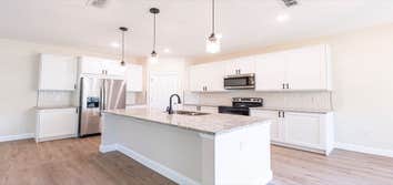 New Build 1745 Sqft
2 Car Garage
3Beds
2.5Baths
