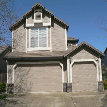 Unexpected bad siding. out with old, in with the new!!! This was a lovely 2 story home in Woodland. We actually painted 3 of the houses in this culdesa