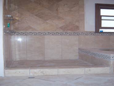 Tiled Shower & Garden Tub 0