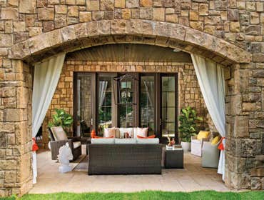 Photos by Lifetime Windows & Doors Phoenix #1 Lifetime Windows and Doors is Phoenix’s top retailer for replacement windows and doors. We know that you 
