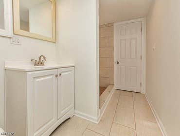 60 Ralph Place