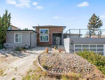 Photos by ALDY BUILDERS All Professional Trades. #12 We had the privilege of undertaking an impressive home addition and remodel project in San Mateo.

