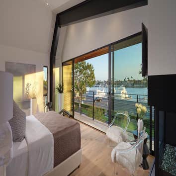 Newport Beach, CA Crestron Home Automation System
