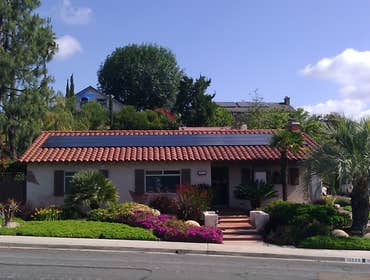 6.08 kW System in San Diego, 92124 27 Panels - Sunpower 225 Black
Inverter - Sunpower 800m