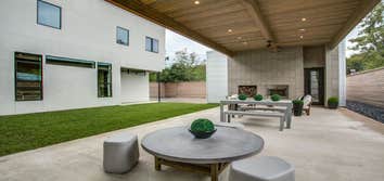 Ribbon House