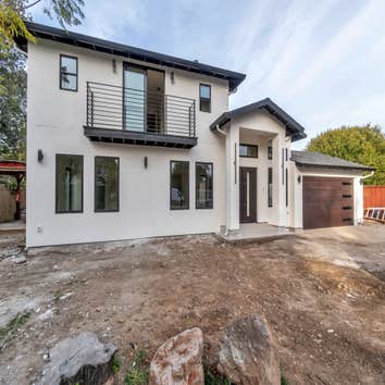 Ahura Construction