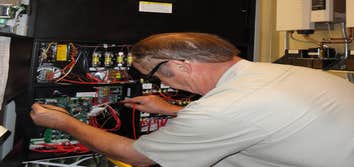 Commercial Air Conditioning Pacific West Industries, Inc. provides a wide variety of services that allow our customers to benefit from the highest lev