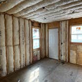 Dual Purpose Garage Open cell spray foam garage ceiling R30 - R19 Fiberglass all exterior walls & R38 fiberglass upstairs Roofdeck
Master bedroom Rock