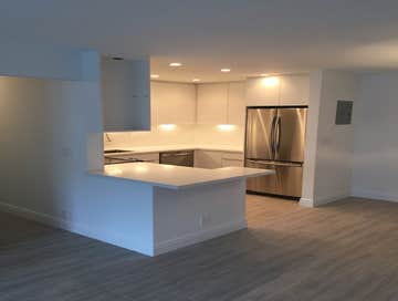 2/2 Condo Remodel (Bay Colony Club, Fort Lauderdale) Complete condo remodel.