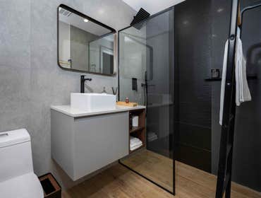 Remodel shower-contrast