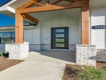 Addison Walkout Basement