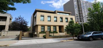 W Stratford Pl Home