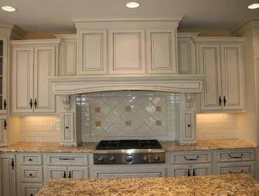 Kitchen w/Feature Backsplash