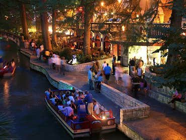 Iron Cactus - River Walk Addition to exiting Bar/Restaurant
Approx. 3300s.f.