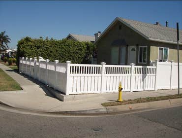 Photo(s) from Vinyl smart fencing inc